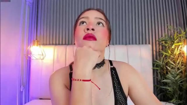 Image 10 of sarariley_ Stream on Chaturbate on 13 days ago