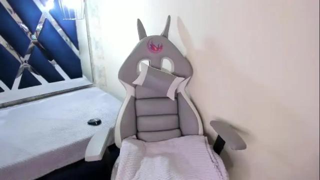 Image 7 of sarasaenz__ Stream on Chaturbate on 1 month ago