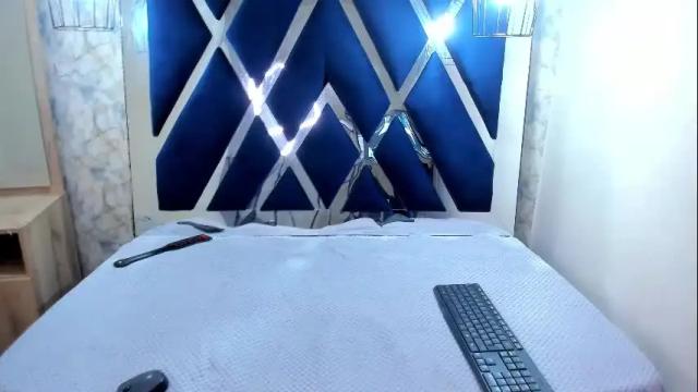 Image 7 of sarasaenz__ Stream on Chaturbate on 1 month ago