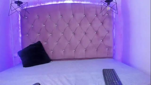 Image 12 of sarasaenz__ Stream on Chaturbate on 1 month ago