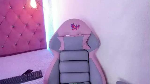 Image 11 of sarasaenz__ Stream on Chaturbate on 1 month ago