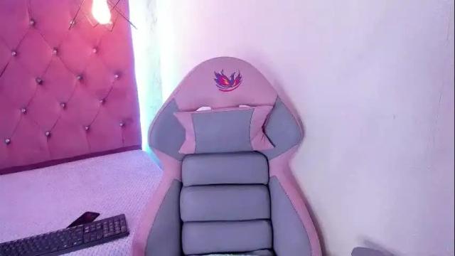 Image 12 of sarasaenz__ Stream on Chaturbate on 1 month ago