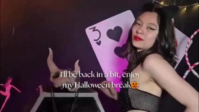 Image 2 of sarasaenz__ Stream on Chaturbate on 11 days ago