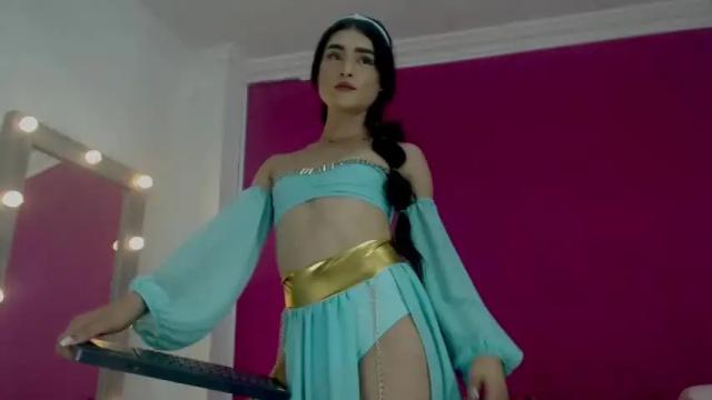 Image 6 of sarasofgb Stream on Chaturbate on 18 months ago
