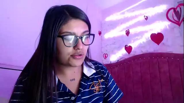 Image 2 of sarastonesx Stream on Chaturbate on 4 days ago