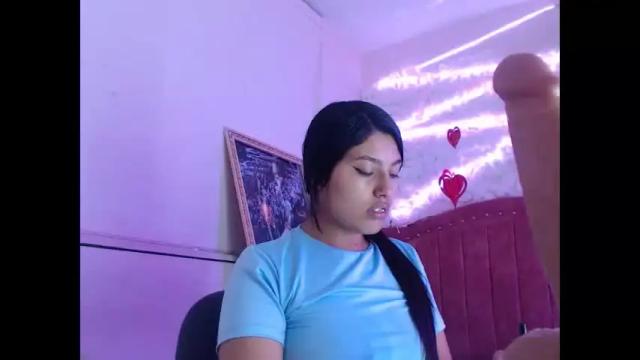 Image 7 of sarastonesx Stream on Chaturbate on 1 month ago