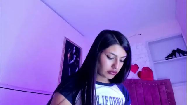 Image 3 of sarastonesx Stream on Chaturbate on 2 days ago
