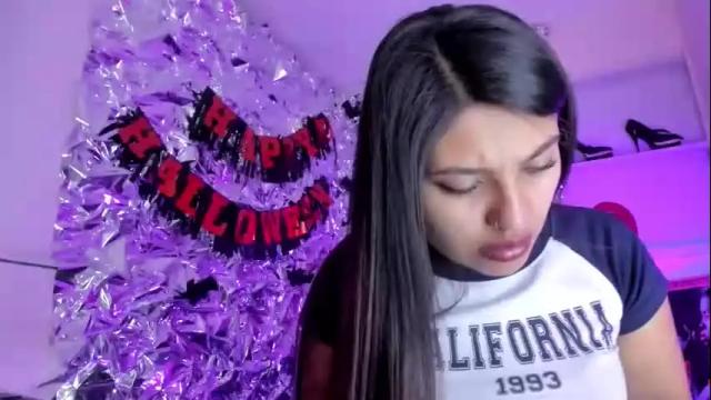 Image 3 of sarastonesx Stream on Chaturbate on 8 days ago