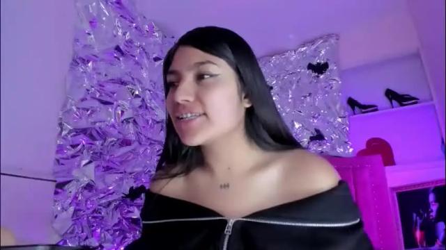 Image 11 of sarastonesx Stream on Chaturbate on 4 days ago