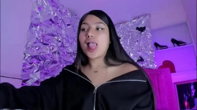 Image 4 of sarastonesx Stream on Chaturbate on 4 days ago