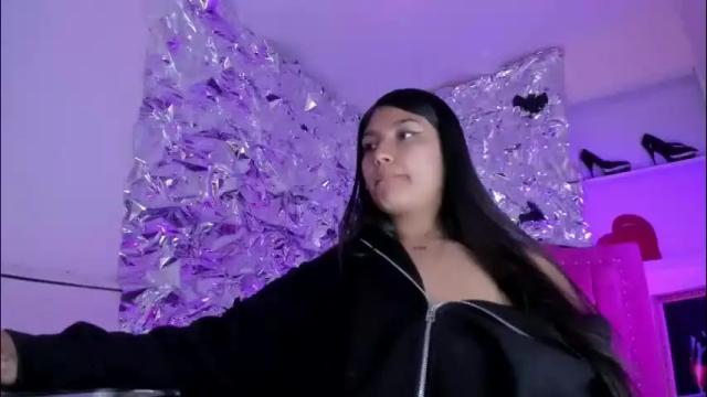 Image 8 of sarastonesx Stream on Chaturbate on 4 days ago