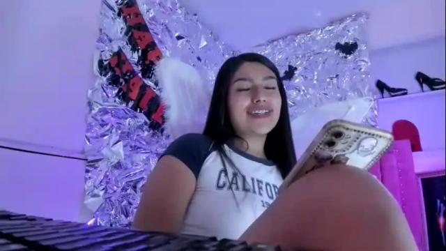 Image 12 of sarastonesx Stream on Chaturbate on 1 day ago