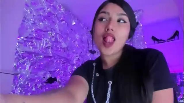 Image 8 of sarastonesx Stream on Chaturbate on 1 month ago