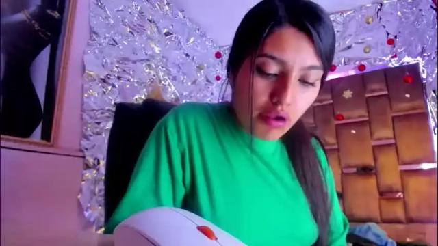 Image 8 of sarastonesx Stream on Chaturbate on 1 month ago