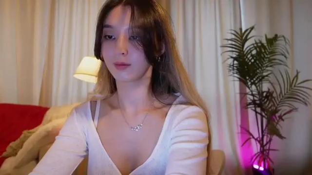 Image 2 of sarasuo Stream on Chaturbate on 26 days ago
