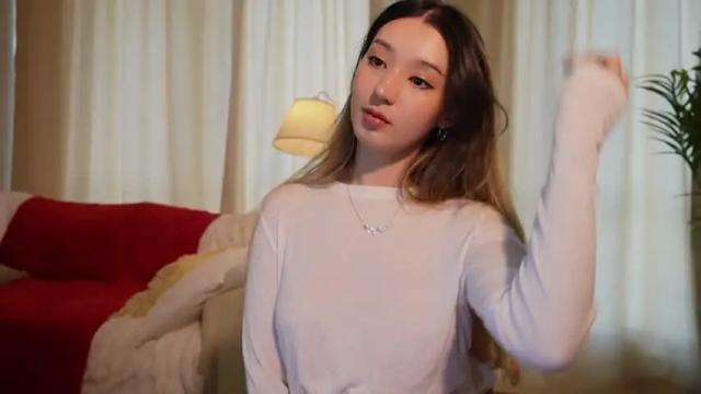 Image 3 of sarasuo Stream on Chaturbate on 2 months ago