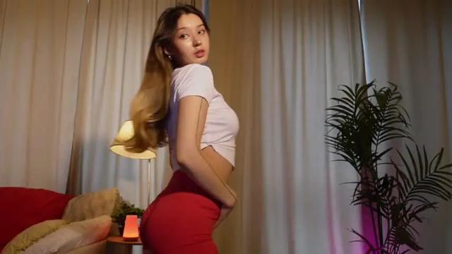 Image 8 of sarasuo Stream on Chaturbate on 2 months ago