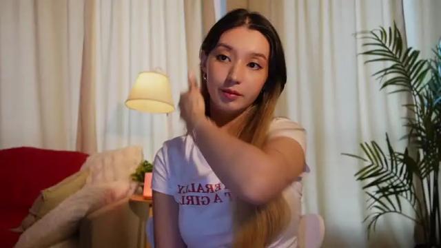 Image 3 of sarasuo Stream on Chaturbate on 2 months ago