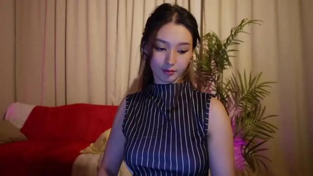 Image 8 of sarasuo Stream on Chaturbate on 27 days ago