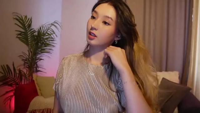 Image 3 of sarasuo Stream on Chaturbate on 1 day ago