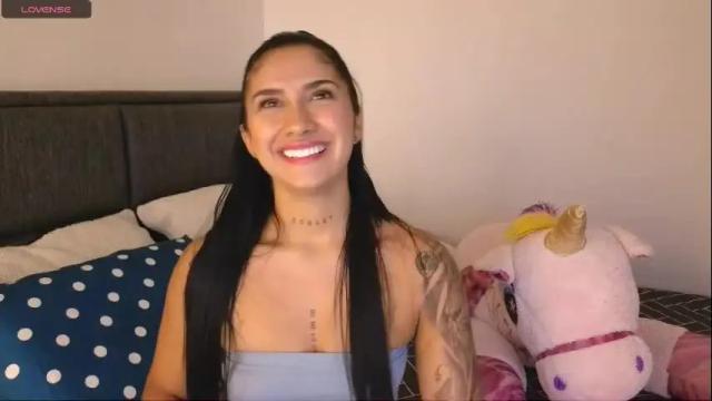 Image 3 of saratukkerr Stream on Chaturbate on 3 months ago