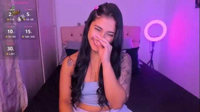 Image 3 of saratukkerr Stream on Chaturbate on 1 month ago