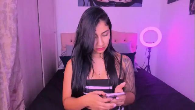 Image 4 of saratukkerr Stream on Chaturbate on 1 month ago