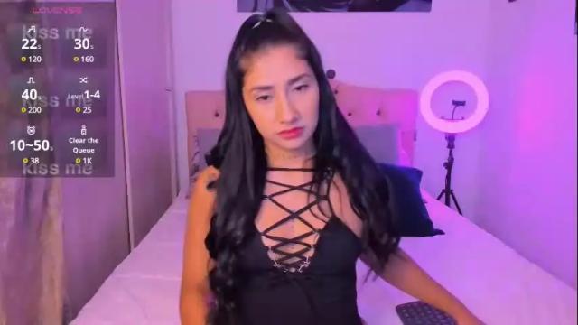 Image 7 of saratukkerr Stream on Chaturbate on 1 month ago