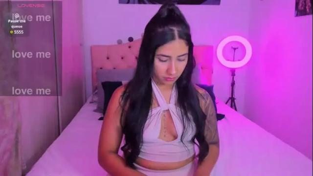 Image 7 of saratukkerr Stream on Chaturbate on 1 month ago