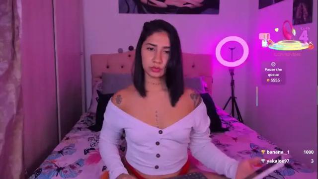 Image 8 of saratukkerr Stream on Chaturbate on 25 days ago