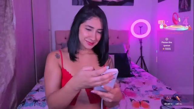 Image 2 of saratukkerr Stream on Chaturbate on 22 days ago