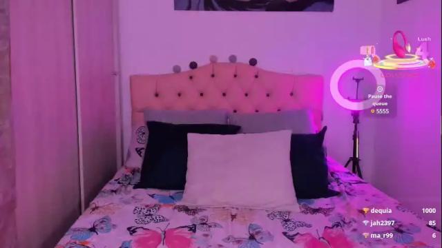 Image 12 of saratukkerr Stream on Chaturbate on 22 days ago