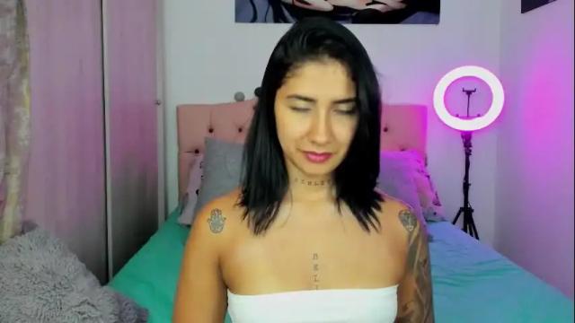 Image 10 of saratukkerr Stream on Chaturbate on 12 days ago