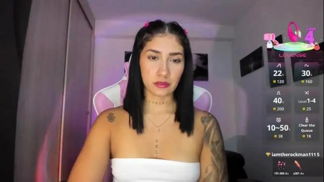 Image 11 of saratukkerr Stream on Chaturbate on 2 months ago