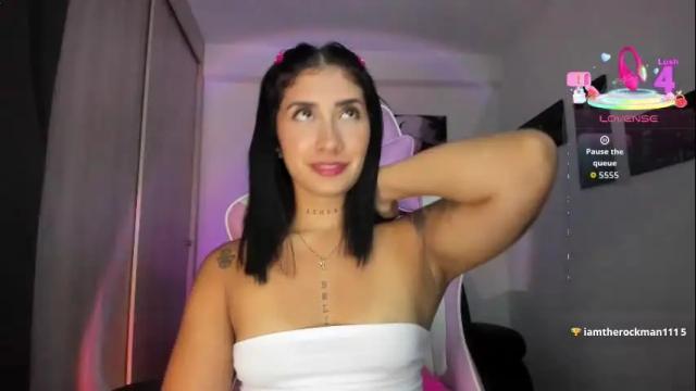 Image 12 of saratukkerr Stream on Chaturbate on 2 months ago