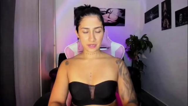 Image 12 of saratukkerr Stream on Chaturbate on 1 month ago