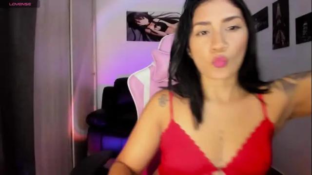 Image 2 of saratukkerr Stream on Chaturbate on 1 month ago