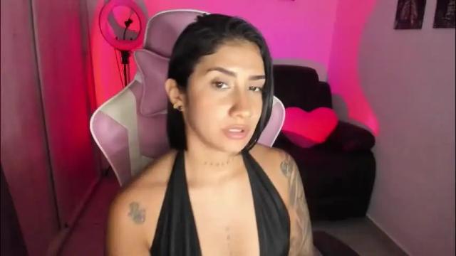 Image 12 of saratukkerr Stream on Chaturbate on 3 days ago