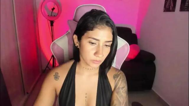 Image 6 of saratukkerr Stream on Chaturbate on 3 days ago