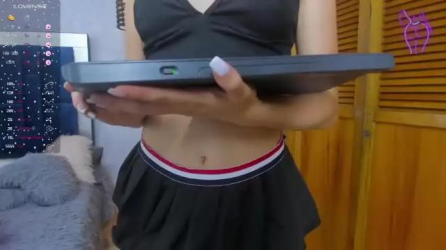 Image 11 of sarawilliamss_ Stream on Chaturbate on 12 months ago