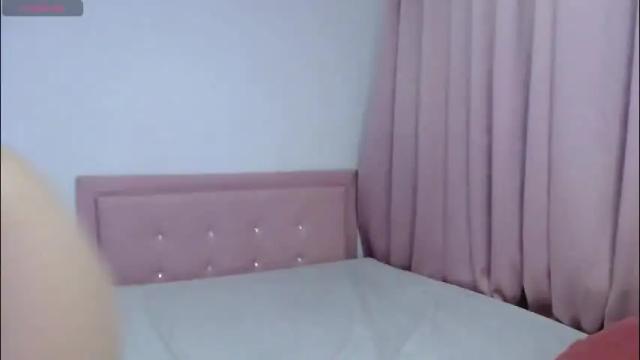 Image 8 of saray_cute_ Stream on Chaturbate on 6 months ago