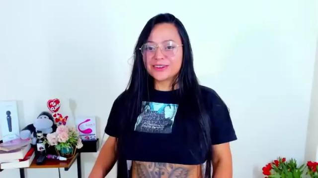 Image 12 of saraykohen Stream on Chaturbate on 17 months ago