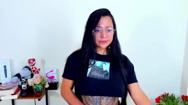 Image 3 of saraykohen Stream on Chaturbate on 17 months ago