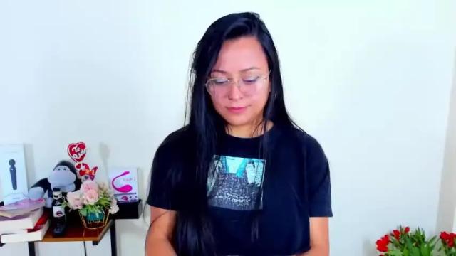 Image 8 of saraykohen Stream on Chaturbate on 17 months ago