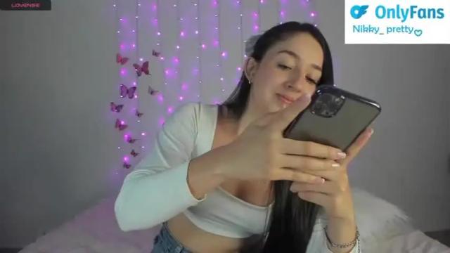 Image 3 of saraymartinez Stream on Chaturbate on 19 months ago
