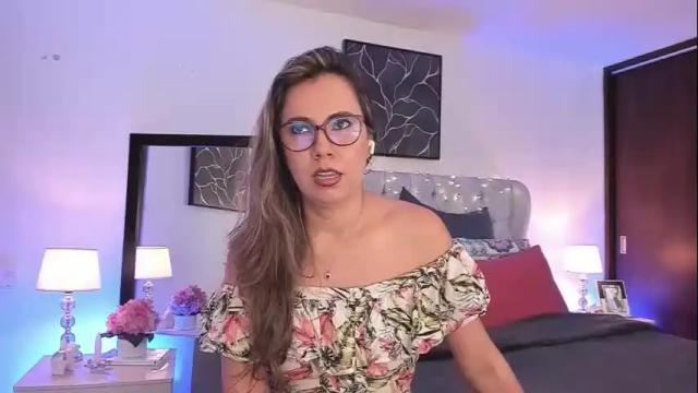 Image 11 of sarhamccormick Stream on Chaturbate on 1 month ago