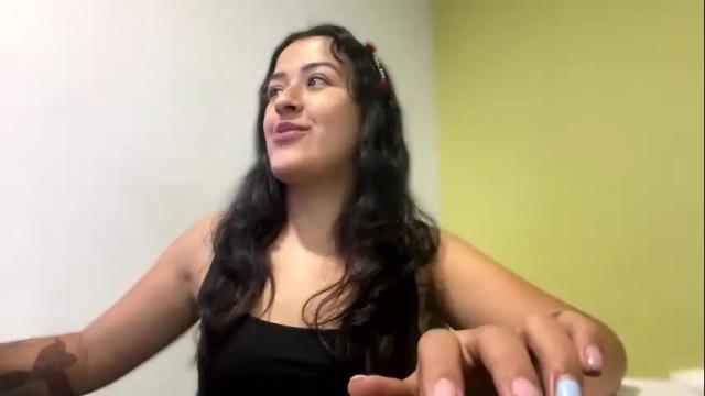 Image 3 of saribelcutee Stream on Chaturbate on 1 month ago