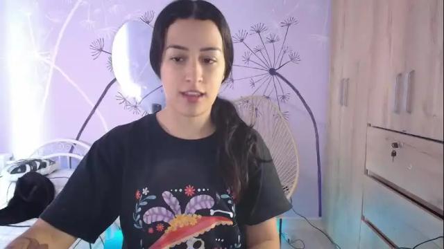 Image 4 of saribelcutee Stream on Chaturbate on 7 months ago