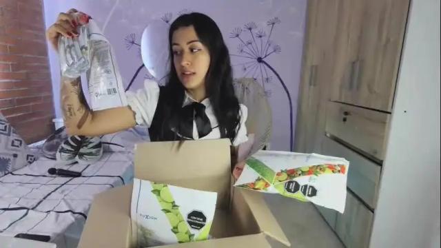 Image 4 of saribelcutee Stream on Chaturbate on 7 months ago