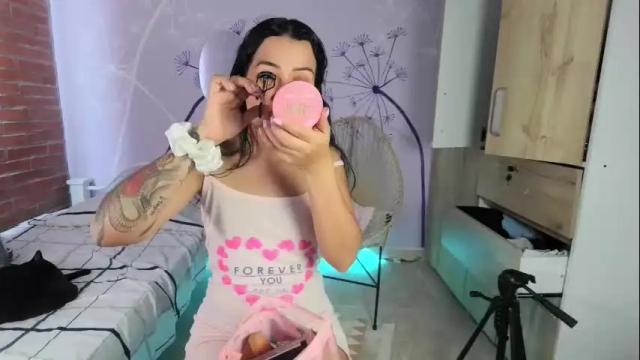 Image 7 of saribelcutee Stream on Chaturbate on 7 months ago